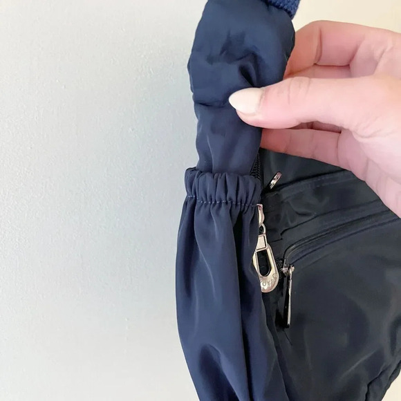 NoTag Womens Blue Crossbody Bag Adjustable Multi Pockets Travel Minimal Casual - Picture 6 of 7